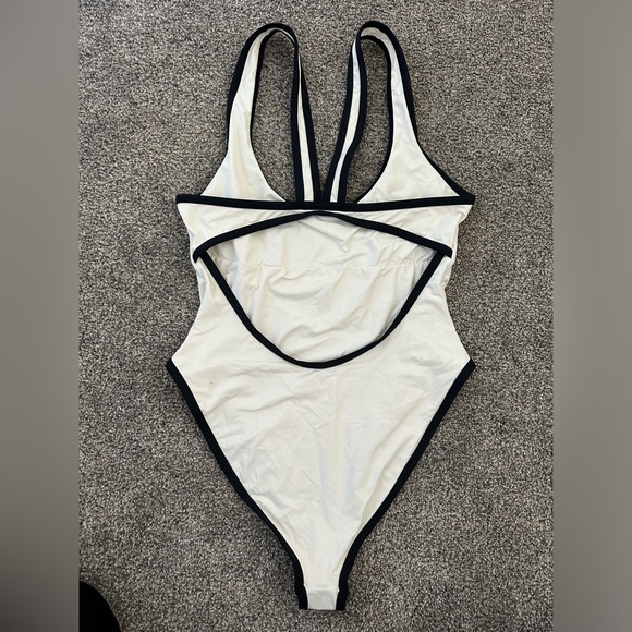 L*Space Ebony White and Black One Piece - Picture 6 of 6